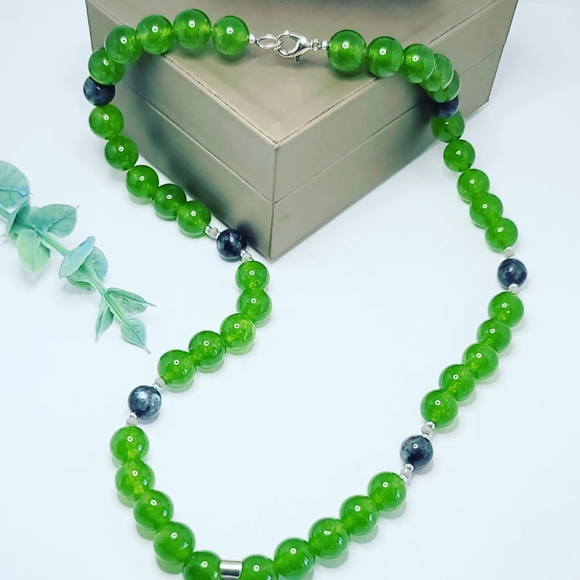 Green Chalcedony, Labradorite necklace - Picture 3 of 6